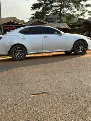 A picture of 2008 Lexus is250
