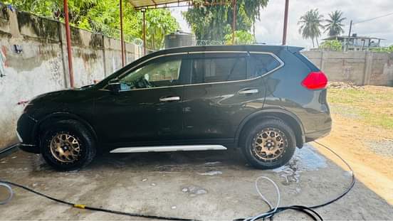 A picture of Nissan xtrail 2014 model for sale