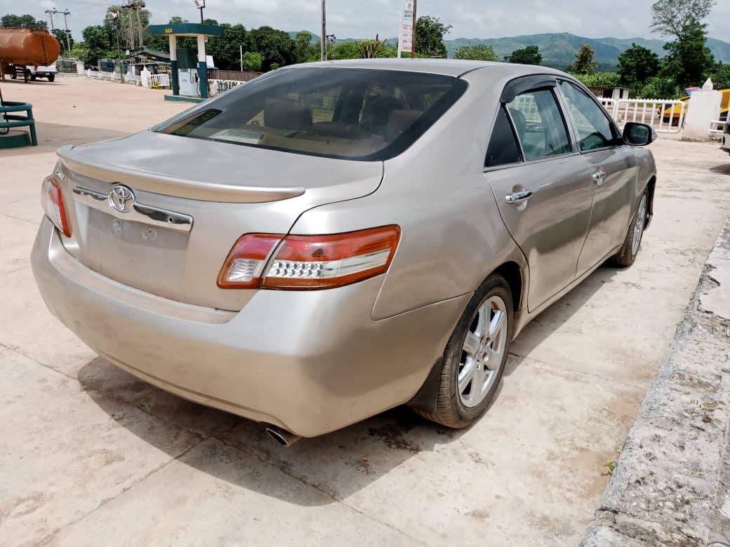 A picture of A DISTRESS DISTRESS ALART TOYOTA CAMRY MUSCLE FOR SALE WITH