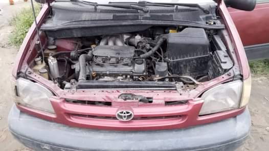 A picture of Small Toyota sienna With good engine Sweet gear Sharp interior
