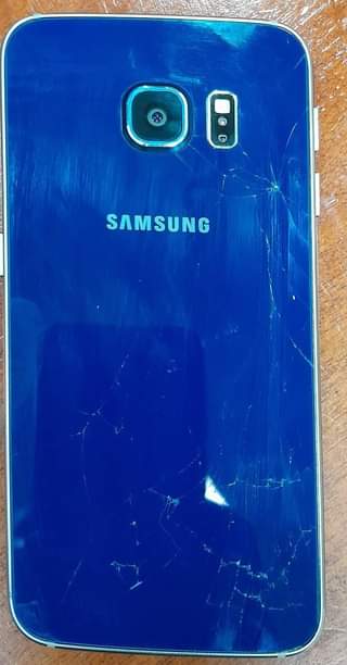 A picture of sumsung galaxy s6 edge