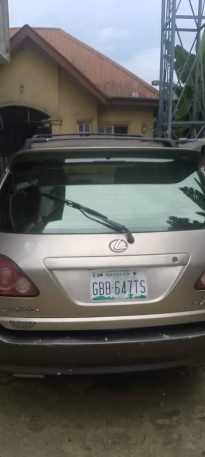 A picture of SUPER CLEAN LEXUS RX300 Engine Untampered AC Gear 100 first