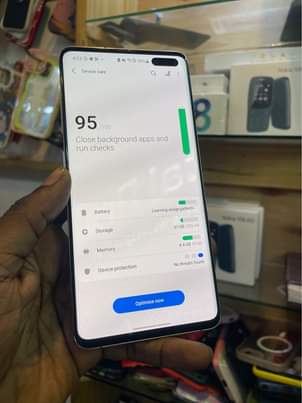A picture of Samsung s10 plus 5g