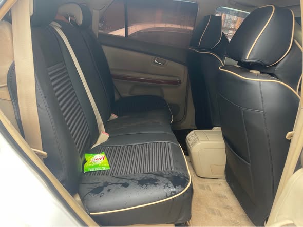 A picture of Toyota harrier