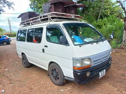 used toyota hiace