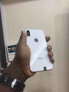 A picture of IPHONE x