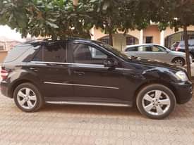 A picture of 2010 ML350