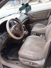 A picture of Clean Lexus RX300