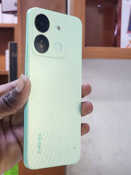 A picture of Infinix smart 7 HD