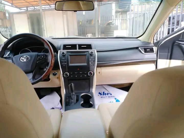 A picture of 2017 Toyota camry