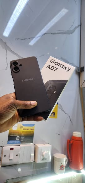 A picture of SAMSUNG A17