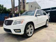 A picture of GLK 350 4MATIC