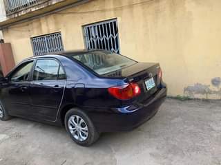 A picture of Corolla 2004