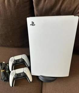 A picture of PLAYSTATION 5