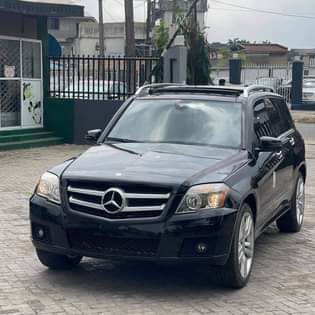 A picture of 2012 Mercedes benz GLK 350