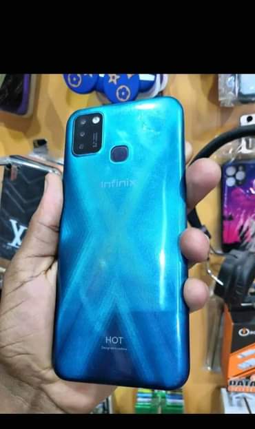 A picture of INFINIX HOT 10 lite