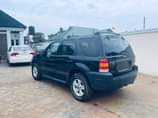 A picture of 2005 Ford Escape