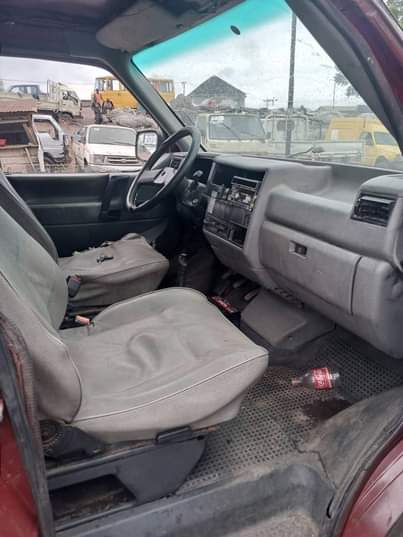 A picture of Volkswagen T4 Manual Standard Engine Good Body First registration user
