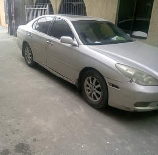 A picture of Es 300 Lexus