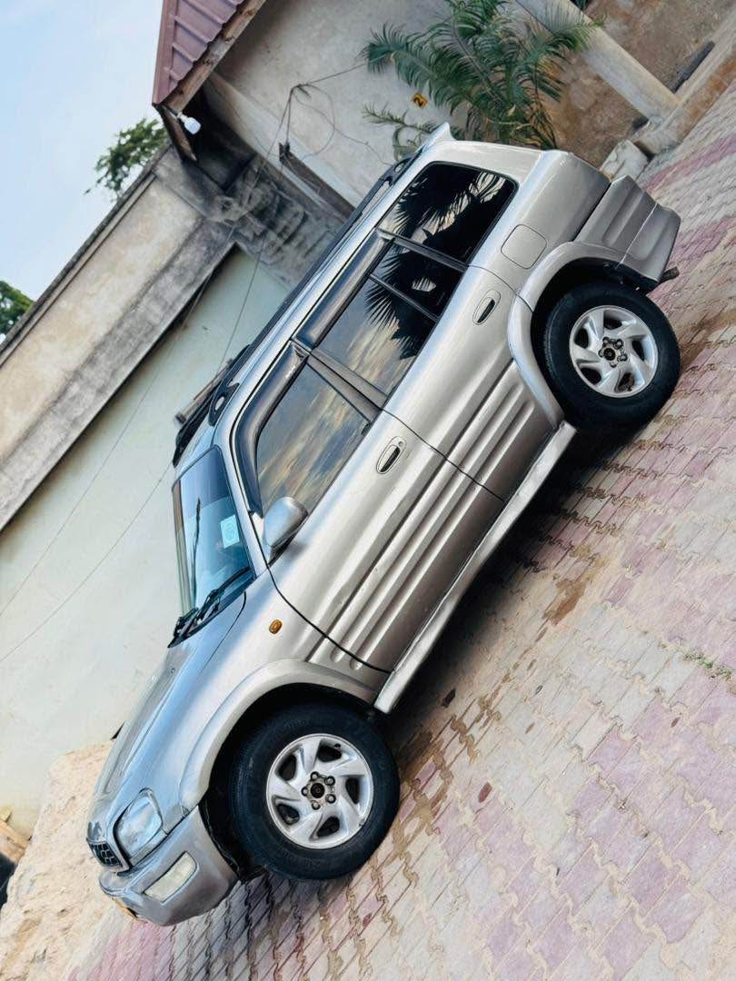 A picture of Nauza Toyota Rav4 Nzuri 6.8Ml Dar 0777967873