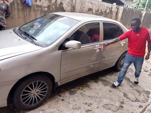 A picture of Home Used Toyota Corolla LE 2004 Model With Custom Duty