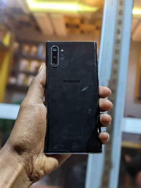 A picture of Samsung galaxy note 10 plus