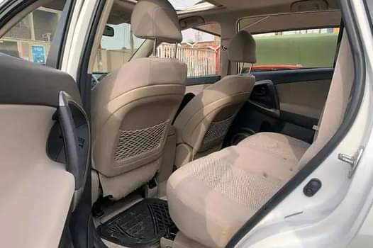A picture of Brand TOYOTA Model RAV4 Year 2008 Transmission Automatic Price 2