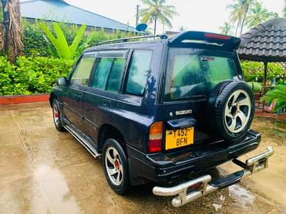 suzuki escudo