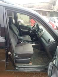 A picture of URGENT SALE Clean Reg 06 Toyota RAV4 fabrics seat 4