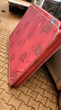 A picture of DOUBLE DECKER 4 6 FTS WITH ITS MATTRESS