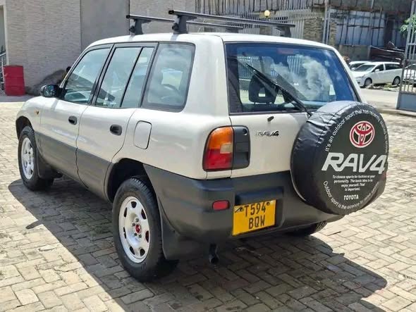 A picture of TOYOTA OLD