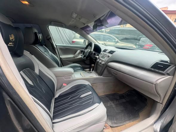 A picture of Nigerian Used Toyota Camry 2010 XLE 4Plug Engine Leather seat