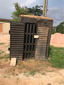 A picture of Container shop with burglary for sale Measurement 6 by 6