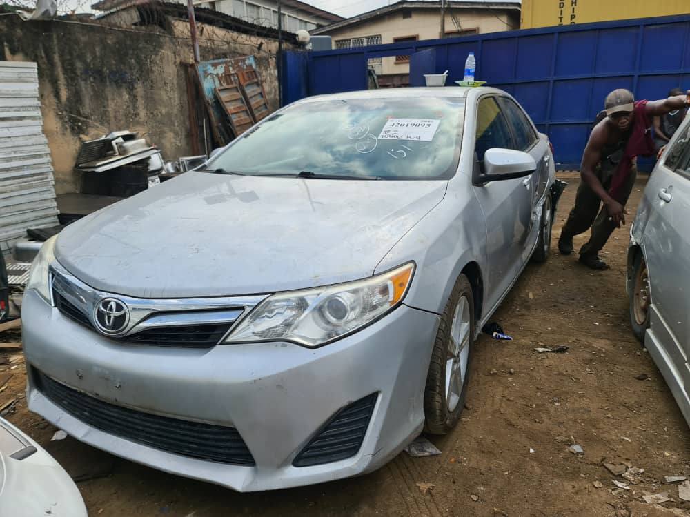 A picture of 014 Toyota Camry