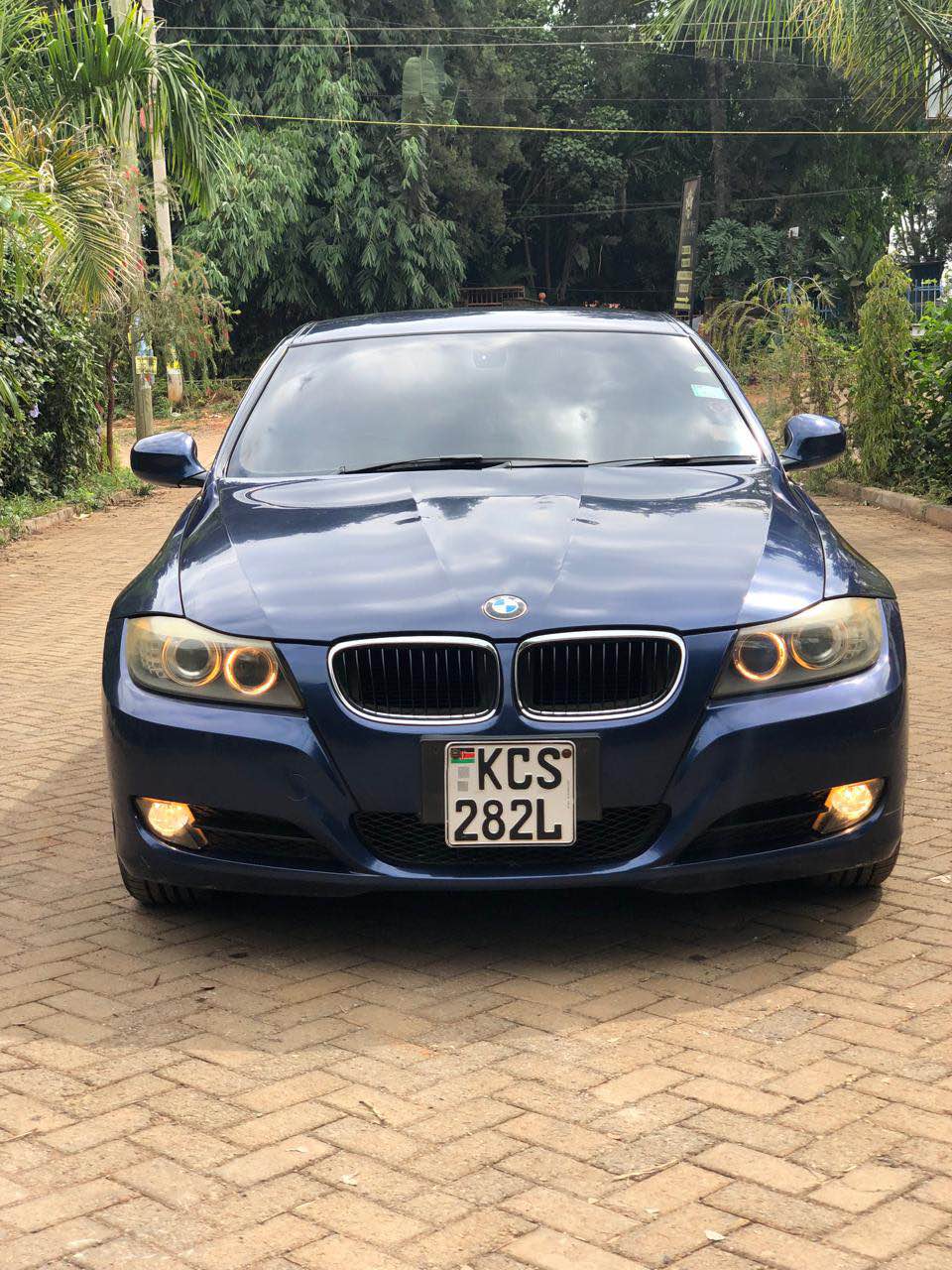 bmw 320i
