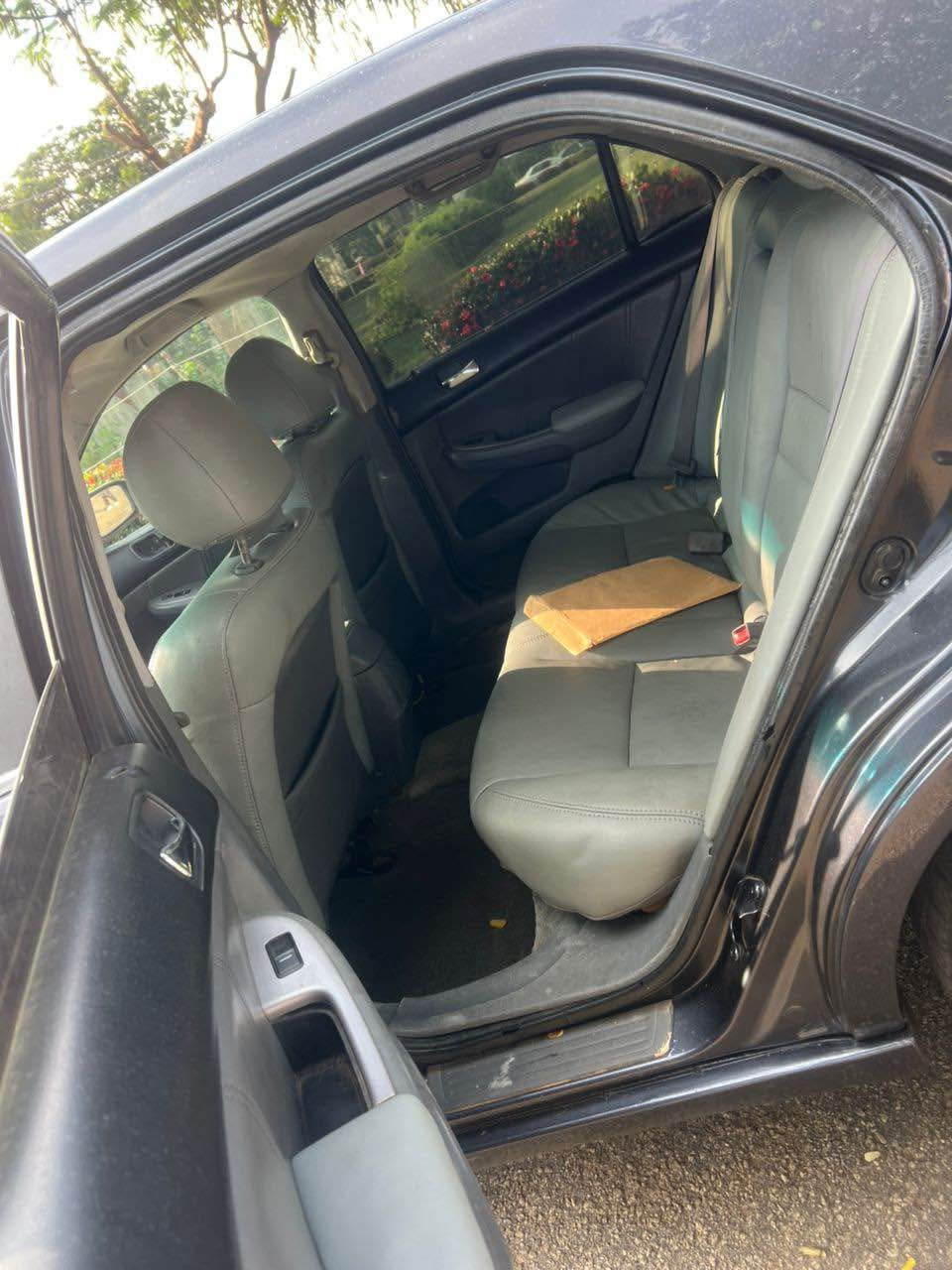 A picture of Honda accord 2006 model 07038289460