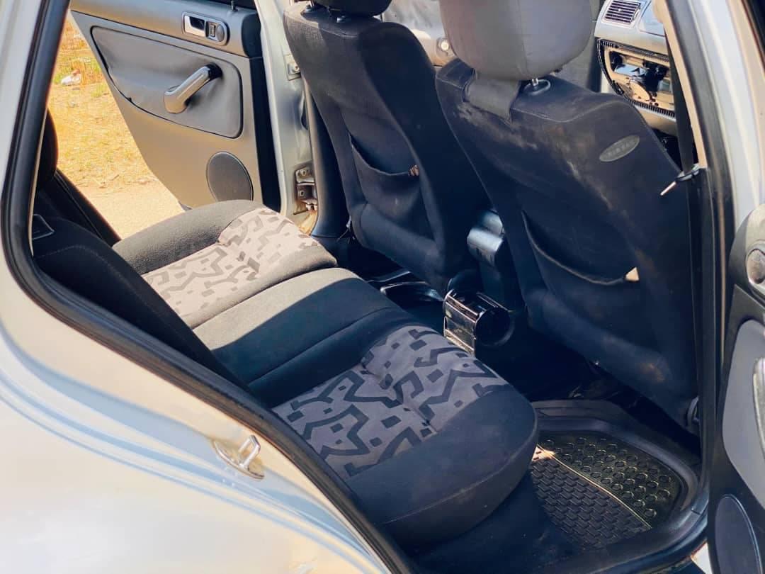 A picture of VW golf 4 071319282