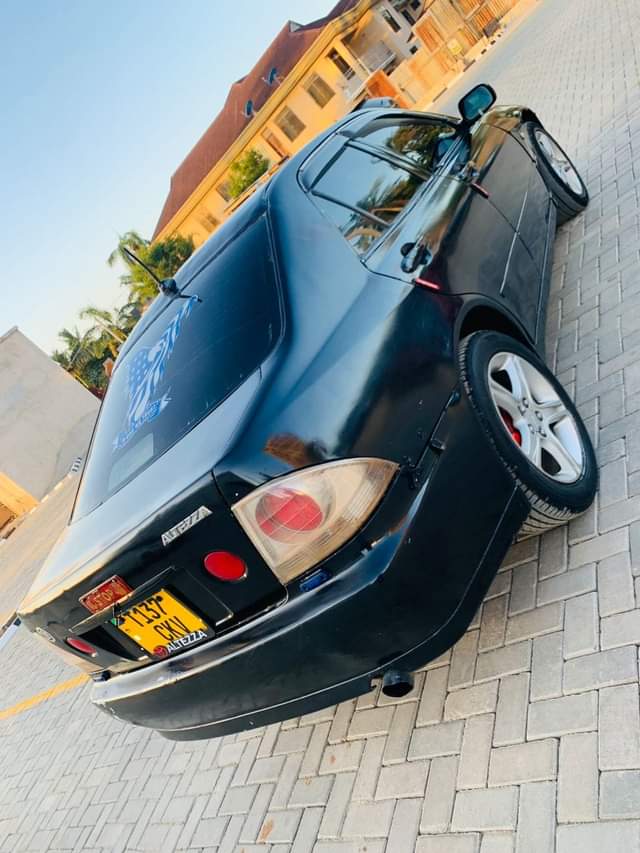 A picture of TOYOTA ALTEZA