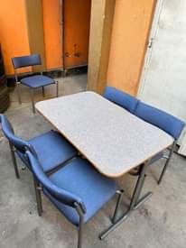 A picture of Mr Used 0699111755