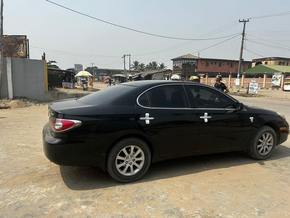 A picture of 5 Months used Lexus ES 330