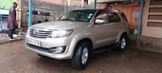 A picture of TOYOTA FORTUNER LOCAL