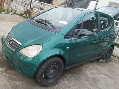 A picture of EXTREMELY CLEAN AND AFFORDABLE 2006 FOREIGN USED VANEO CB1 17