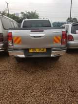used toyota hilux