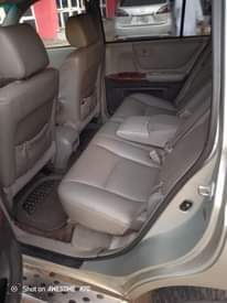 A picture of 06 Toyota Highlander