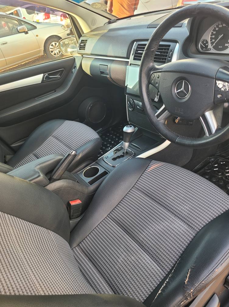A picture of Mercedes Benz B 170 2007 model