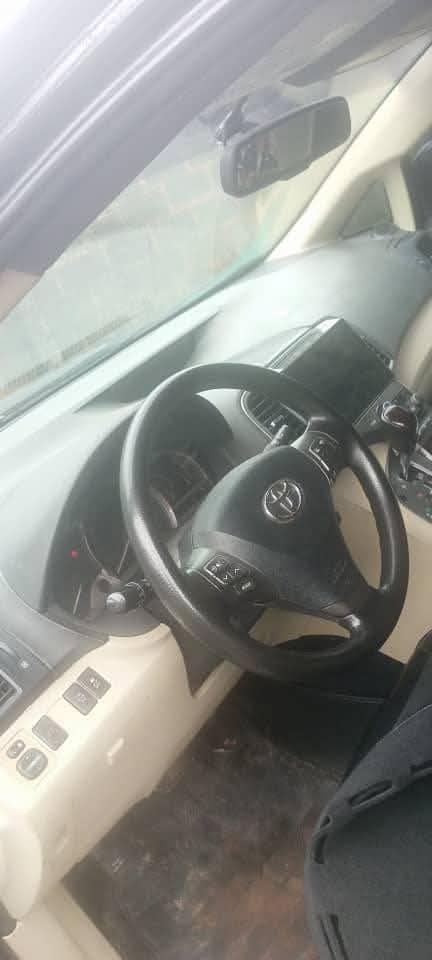 A picture of 2011 Toyota venza