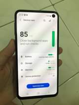 A picture of Samsung s10e clean sana 0767867606