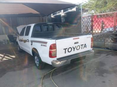 A picture of DISTRESS 2008 TOYOTA HILUX ENTERMELY CLEAN WITH A CHILLING AC