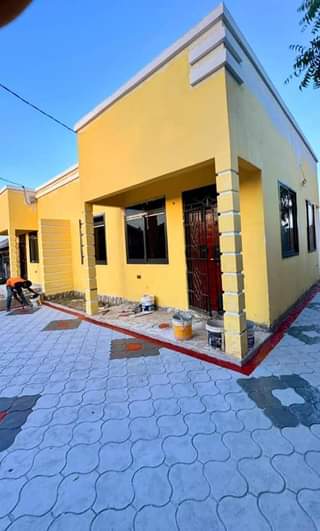 A picture of Mwana Nzengo Nimekuletea kitu kipyaa ni Apartment s kalii stand