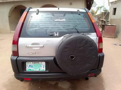 A picture of Honda crv 05 tokunbo standard complete pure first body untouched